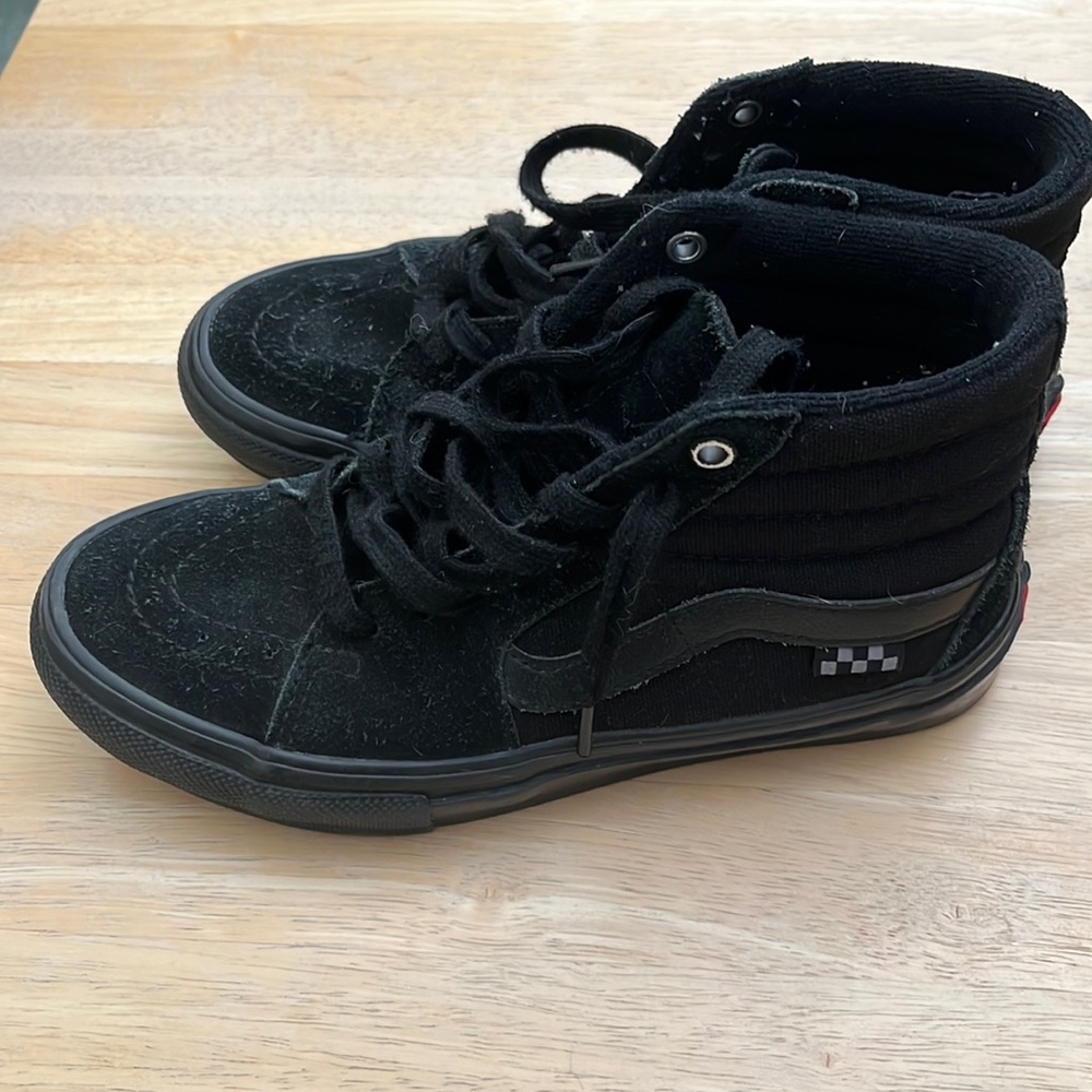 Vans Sk8-Hi Classic Skate Shoe, black size 4 1/2